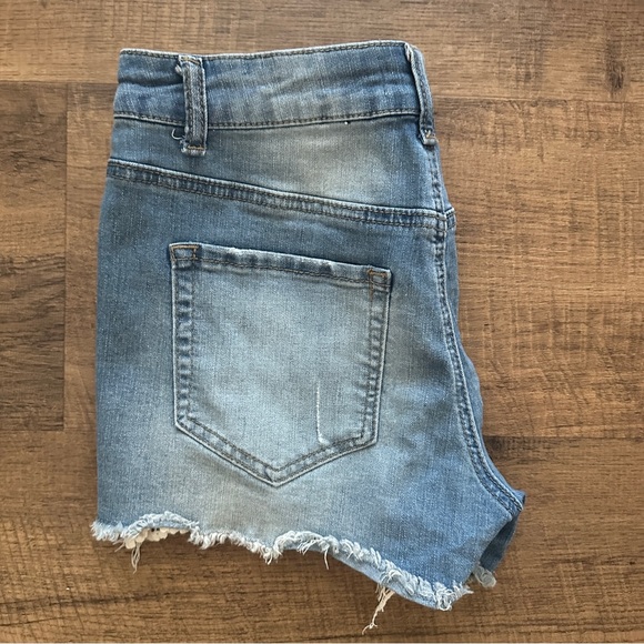 Alter’d State Jean Shorts boho distressed cut offs size 28 - Picture 8 of 8